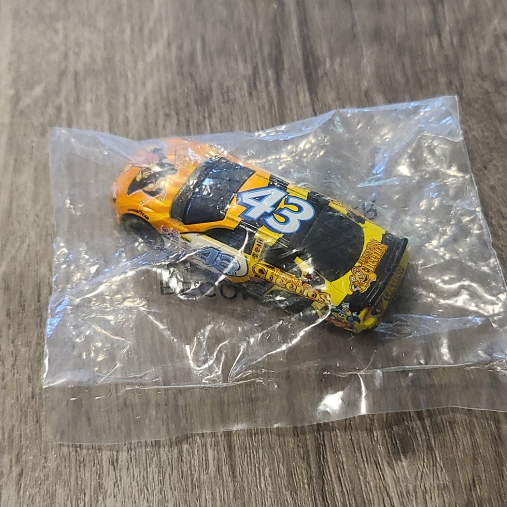 Cheerios Promo Hot Wheels Richard Petty Dodge